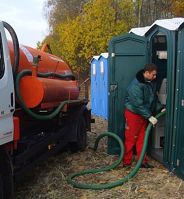 Откачка биотуалетов в Пензе, очистка туалетных кабин и вывоз отходов в г. Пенза.